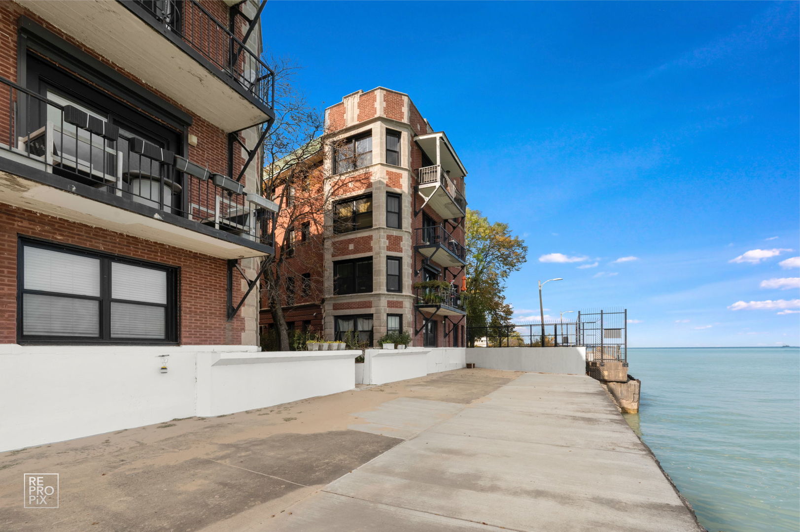 7641 N EASTLAKE Terrace 1B