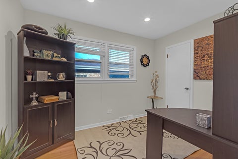 Tiny photo for 9214 NEW ENGLAND Avenue, Morton Grove, IL 60053 (MLS # 12791781)