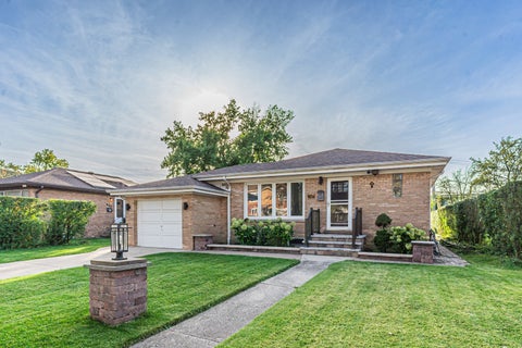 Tiny photo for 9214 NEW ENGLAND Avenue, Morton Grove, IL 60053 (MLS # 12791781)
