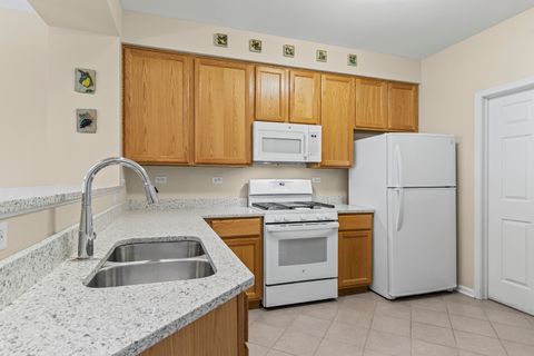 Tiny photo for 2016 Fulham Drive #2016, Naperville, IL 60564 (MLS # 12463849)