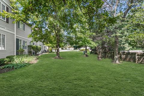 Tiny photo for 2016 Fulham Drive #2016, Naperville, IL 60564 (MLS # 12463849)
