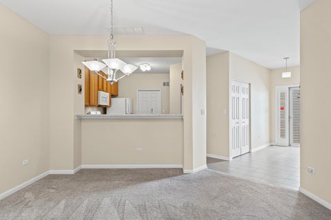 Tiny photo for 2016 Fulham Drive #2016, Naperville, IL 60564 (MLS # 12463849)