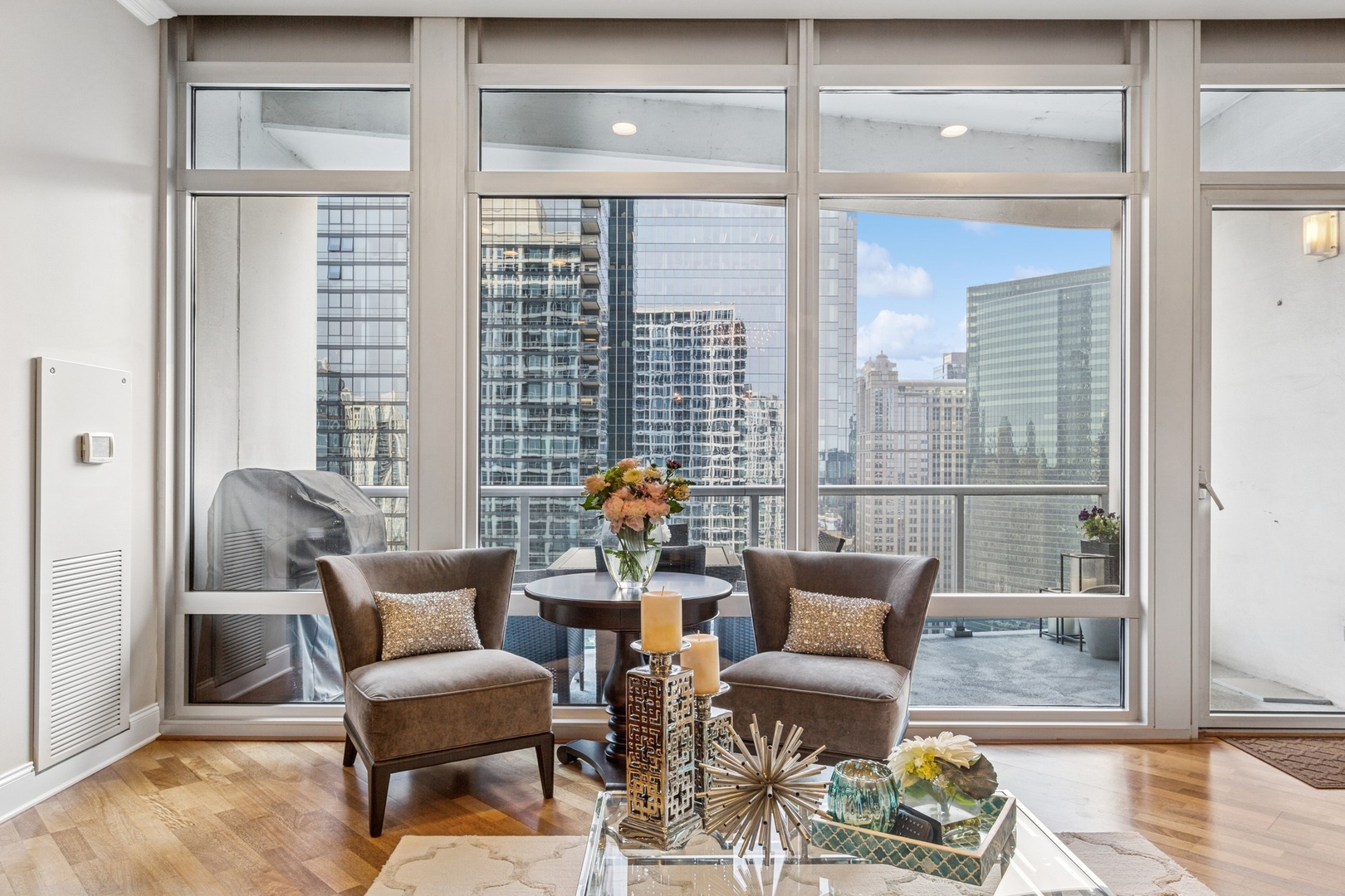 333 N Canal Street 2505