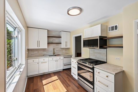 Tiny photo for 738 Dodge Avenue, Evanston, IL 60202 (MLS # 12753428)