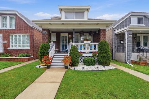 Photo of 7719 S Rhodes Avenue, Chicago, IL 60619 (MLS # 12757503)