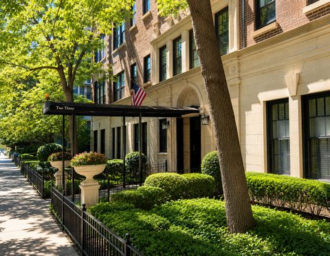 Photo of 230 E Delaware Place #4W, Chicago, IL 60611 (MLS # 12668844)