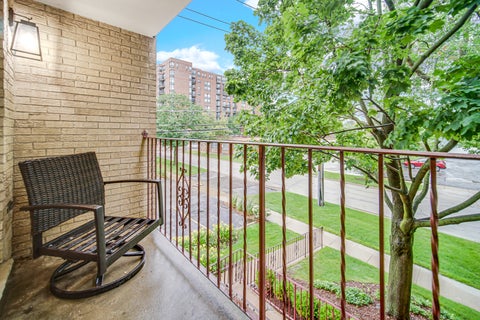 Tiny photo for 225 E Wing Street #302, Arlington Heights, IL 60004 (MLS # 12770771)
