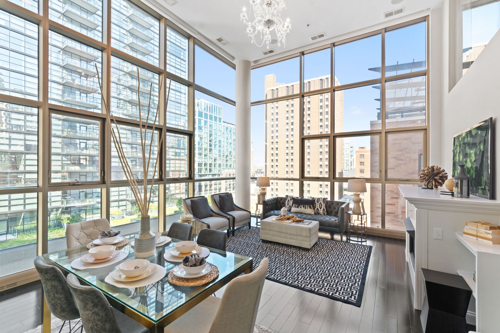 150 W SUPERIOR Street 701
