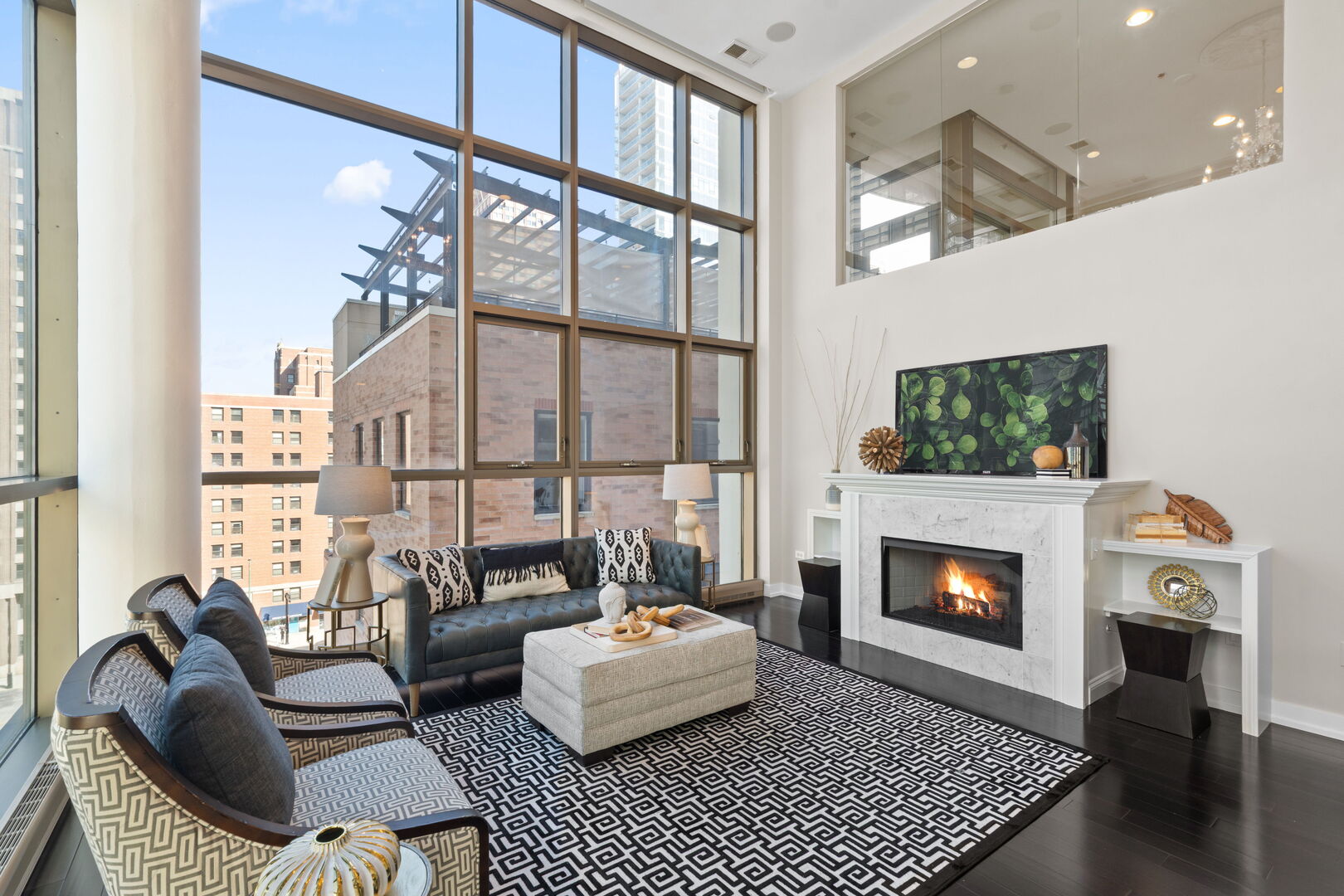 150 W SUPERIOR Street 701