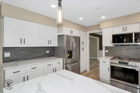 Tiny photo for 2639 E Shady Grove Court, Crete, IL 60417 (MLS # 12361044)