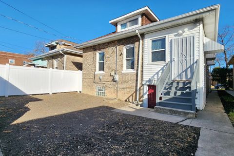 Tiny photo for 1454 N Mayfield Avenue, Chicago, IL 60651 (MLS # 12519456)