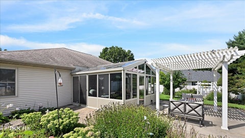 Tiny photo for 614 Magnolia Lane, Ottawa, IL 61350 (MLS # 12748207)