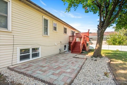 Tiny photo for 550 Piccadilly Lane, Bolingbrook, IL 60440 (MLS # 12473178)