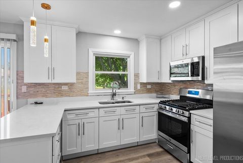 Tiny photo for 550 Piccadilly Lane, Bolingbrook, IL 60440 (MLS # 12473178)