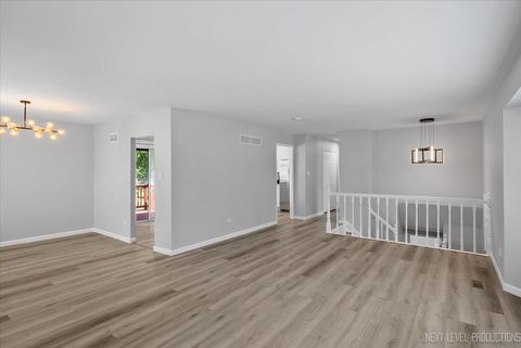 Tiny photo for 550 Piccadilly Lane, Bolingbrook, IL 60440 (MLS # 12473178)