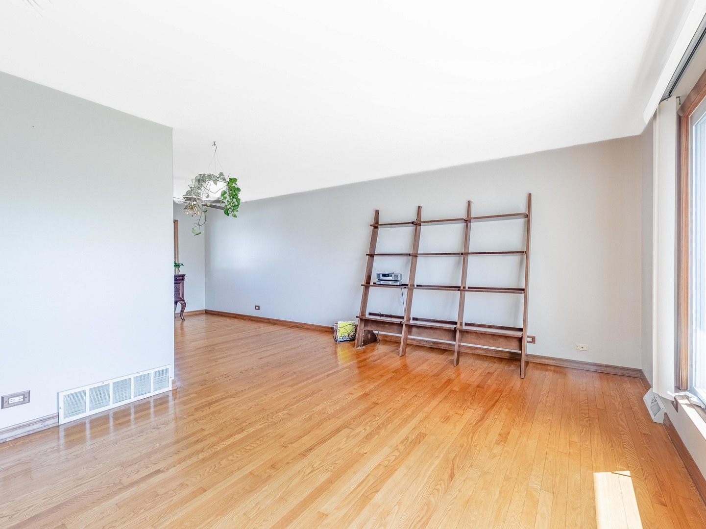 4612 W 107th Street