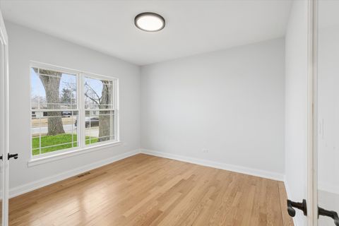 Tiny photo for 10832 Massasoit Avenue, Chicago Ridge, IL 60415 (MLS # 12584756)