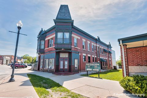 3937 & 3939 Main Street McHenry IL 60050