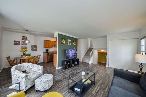 Tiny photo for 1554 Timber Trail, Wheaton, IL 60189 (MLS # 12623975)