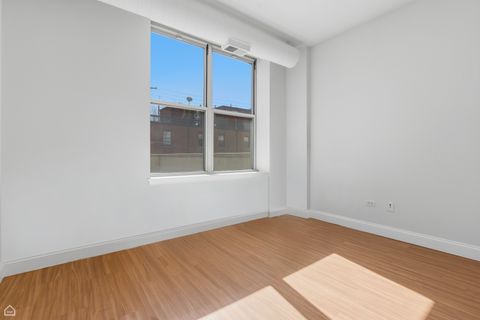 Tiny photo for 1001 W Madison Street #204, Chicago, IL 60607 (MLS # 12593943)
