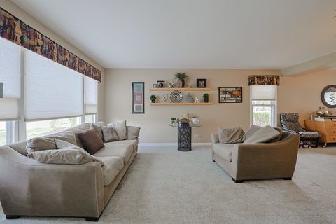 Tiny photo for 3 Chestnut Terrace, Buffalo Grove, IL 60089 (MLS # 12621857)