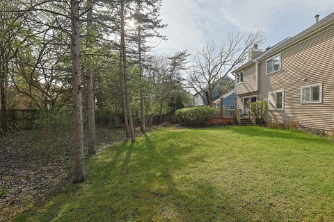 Tiny photo for 3 Chestnut Terrace, Buffalo Grove, IL 60089 (MLS # 12621857)