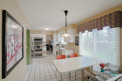 Tiny photo for 3 Chestnut Terrace, Buffalo Grove, IL 60089 (MLS # 12621857)