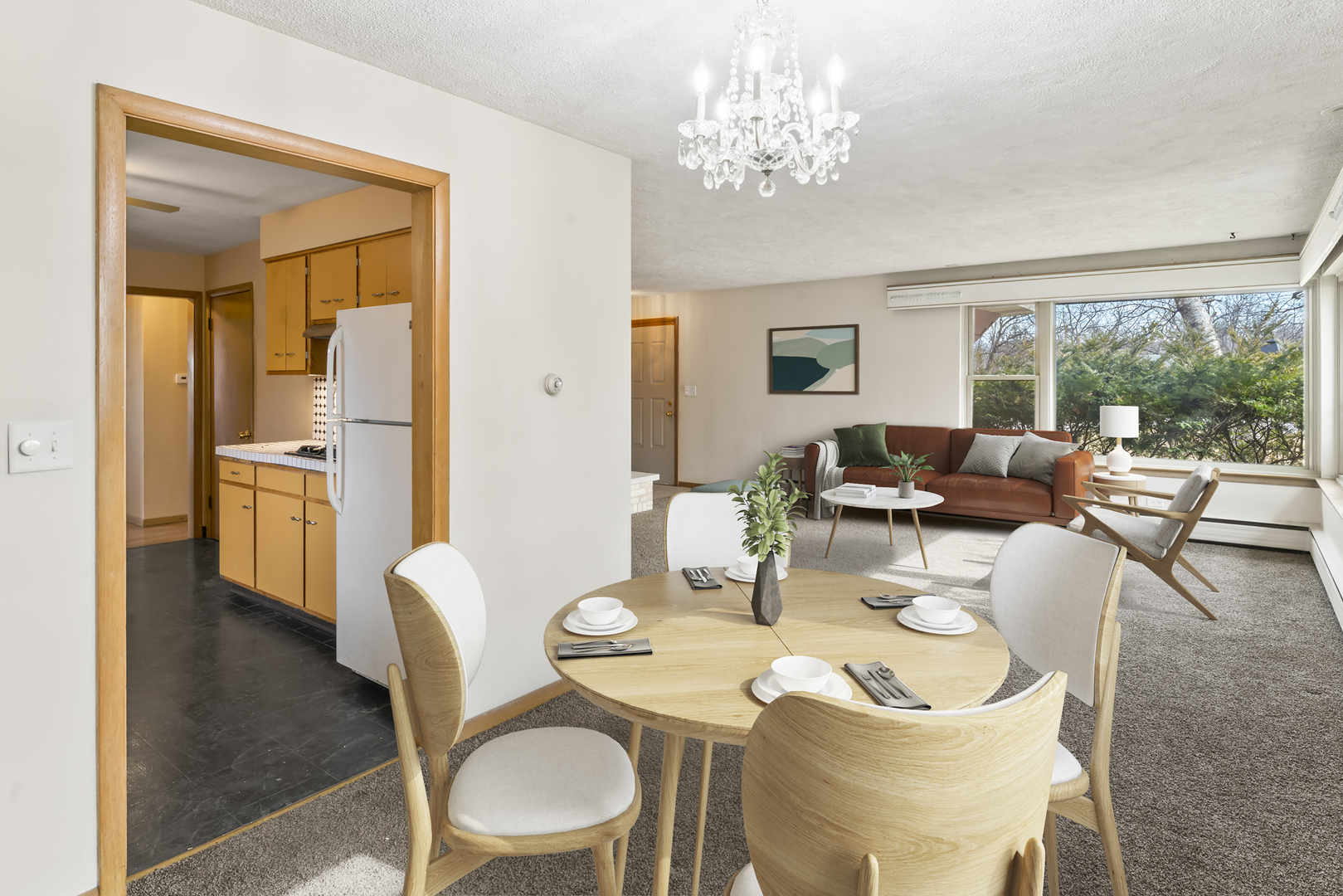 Elgin, Illinois 60123, United States, 3 Bedrooms Bedrooms, ,2 BathroomsBathrooms,Residential,Active,208548