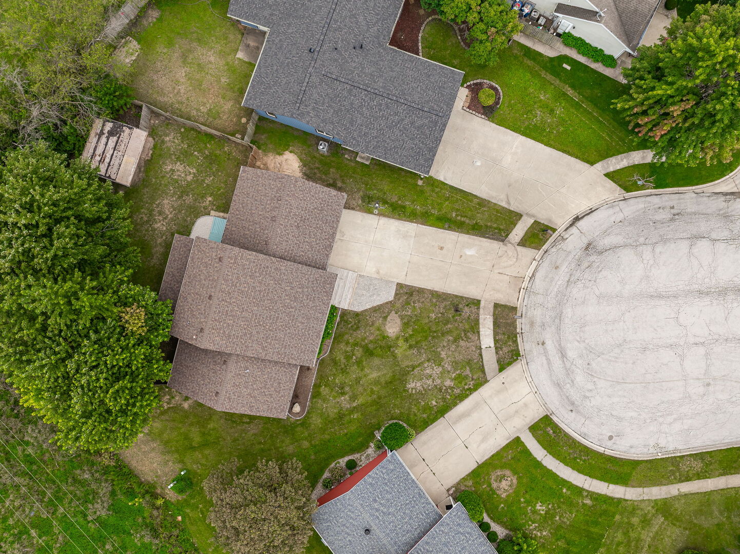 570 Meadows Road