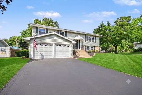 Tiny photo for 101 S Lancaster Drive, Bolingbrook, IL 60440 (MLS # 12727199)