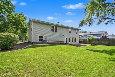 Tiny photo for 101 S Lancaster Drive, Bolingbrook, IL 60440 (MLS # 12727199)