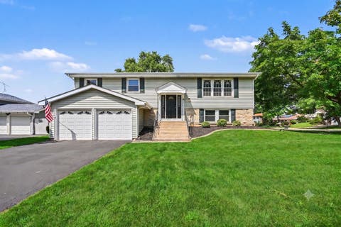 Photo of 101 S Lancaster Drive, Bolingbrook, IL 60440 (MLS # 12727199)