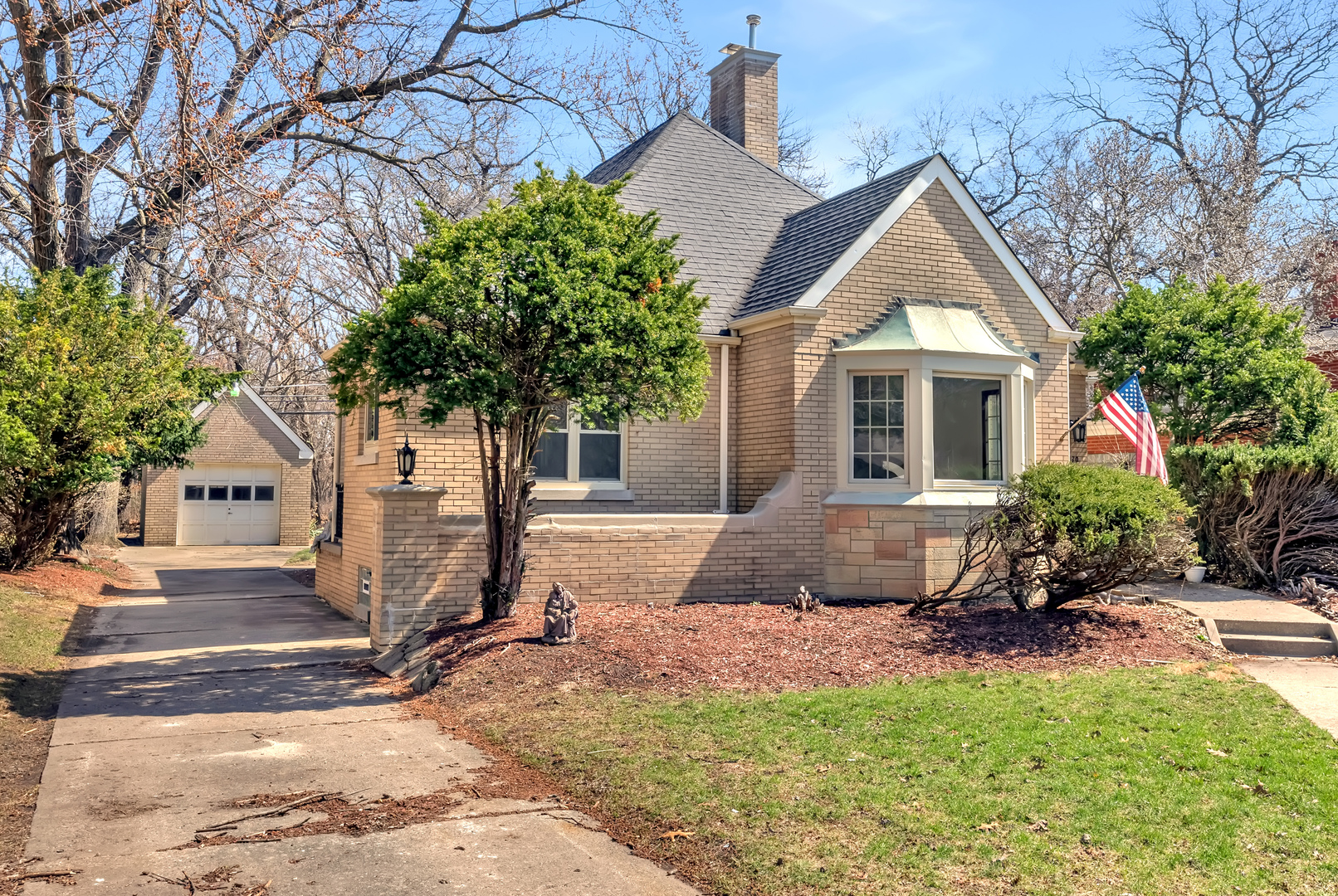 1039 Forest Hill Street