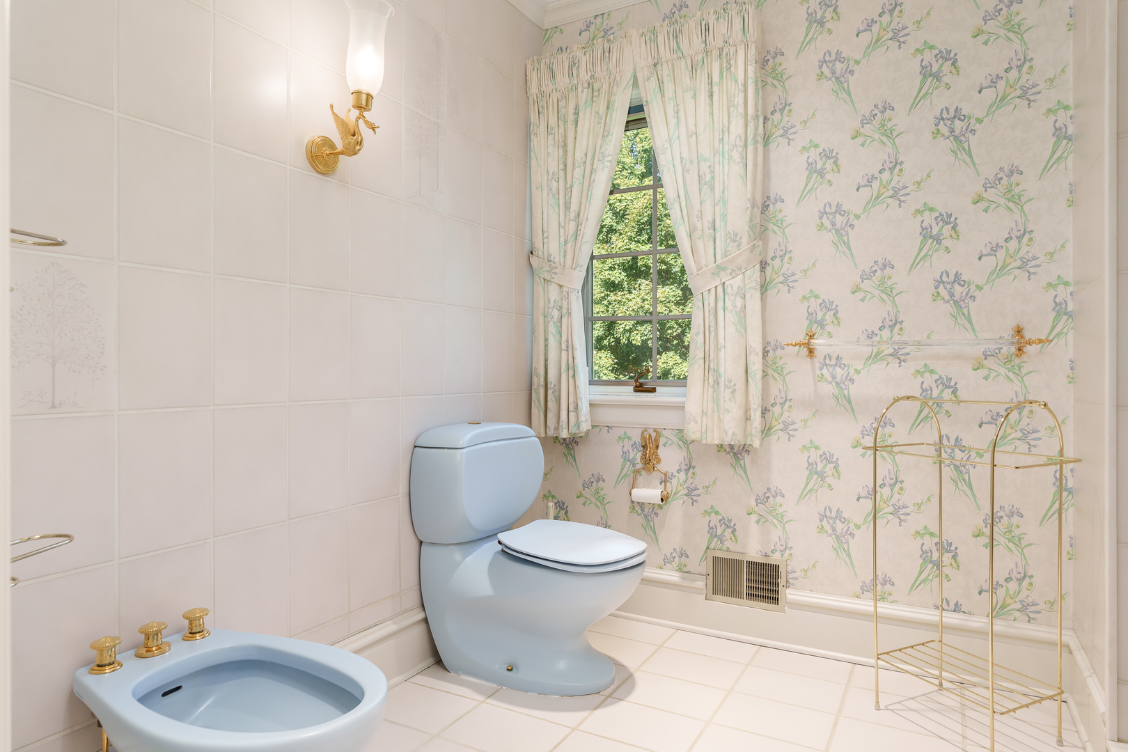 Rockford, Illinois 61107, United States, 4 Bedrooms Bedrooms, ,5 BathroomsBathrooms,Residential,Active,220835