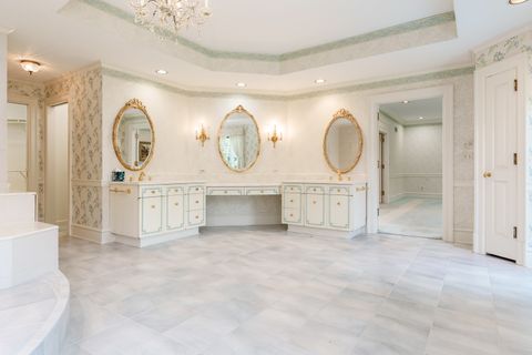 Tiny photo for 1637 Coachman Drive, Rockford, IL 61107 (MLS # 12485499)