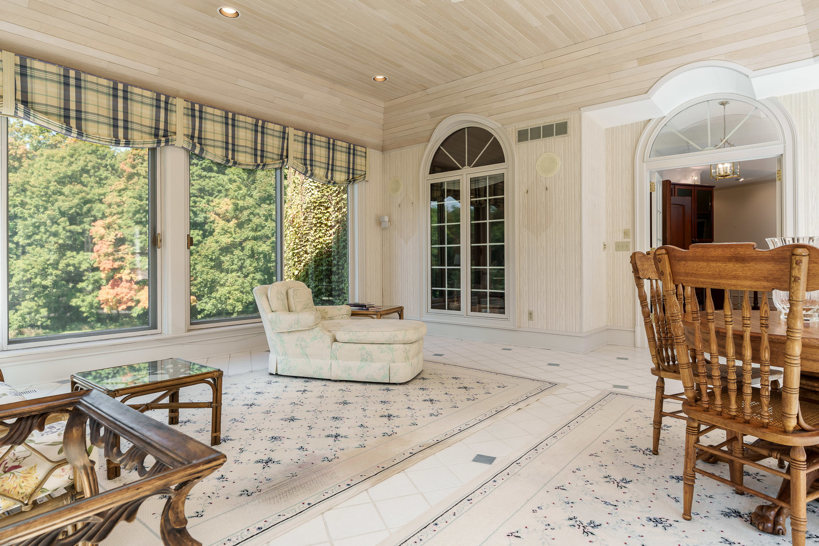 Rockford, Illinois 61107, United States, 4 Bedrooms Bedrooms, ,5 BathroomsBathrooms,Residential,Active,220835