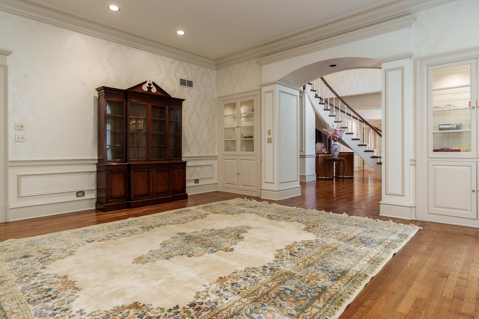 Rockford, Illinois 61107, United States, 4 Bedrooms Bedrooms, ,5 BathroomsBathrooms,Residential,Active,220835