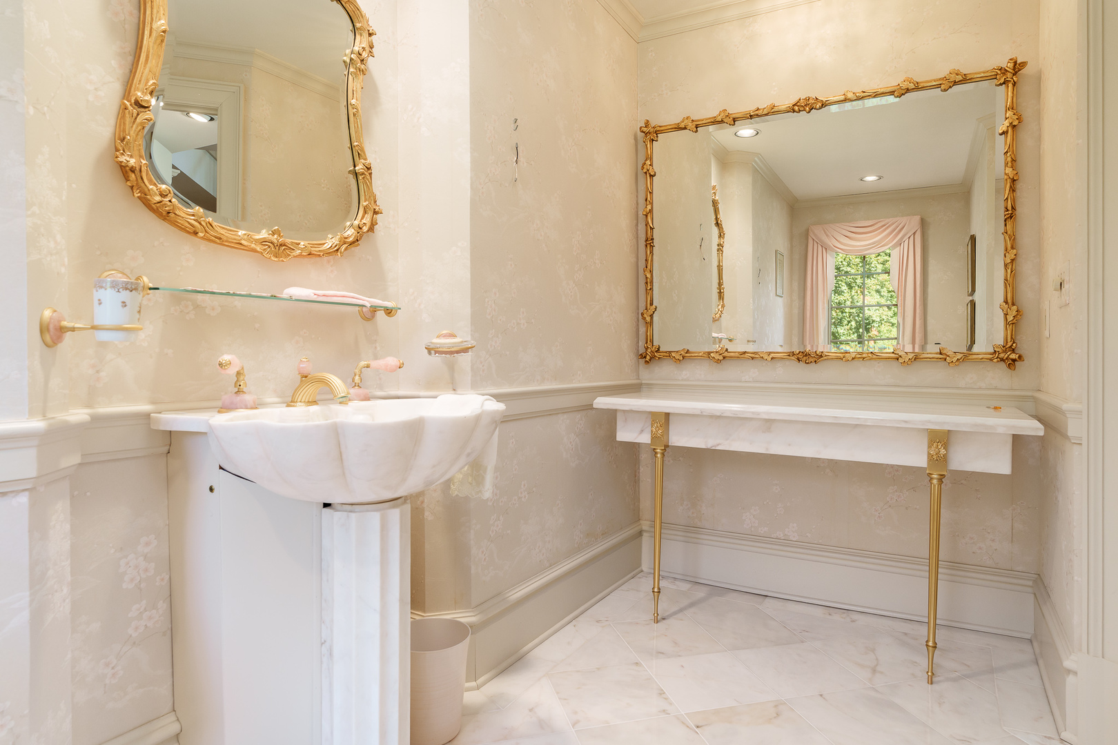 Rockford, Illinois 61107, United States, 4 Bedrooms Bedrooms, ,5 BathroomsBathrooms,Residential,Active,220835