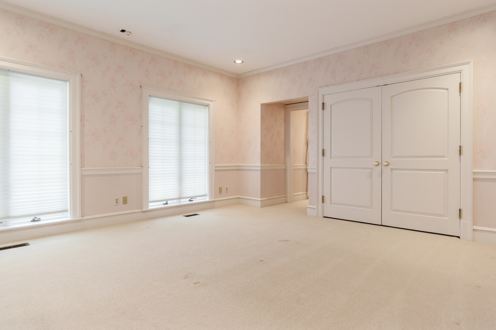 Rockford, Illinois 61107, United States, 4 Bedrooms Bedrooms, ,5 BathroomsBathrooms,Residential,Active,220835