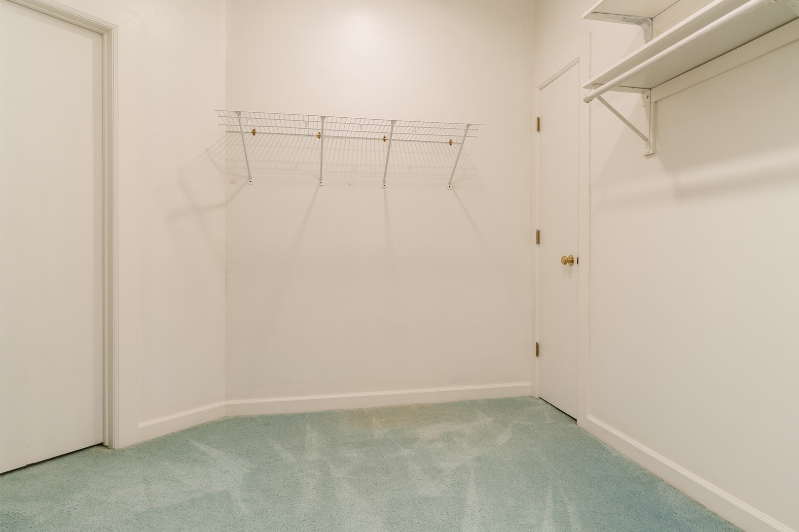 Rockford, Illinois 61107, United States, 4 Bedrooms Bedrooms, ,5 BathroomsBathrooms,Residential,Active,220835