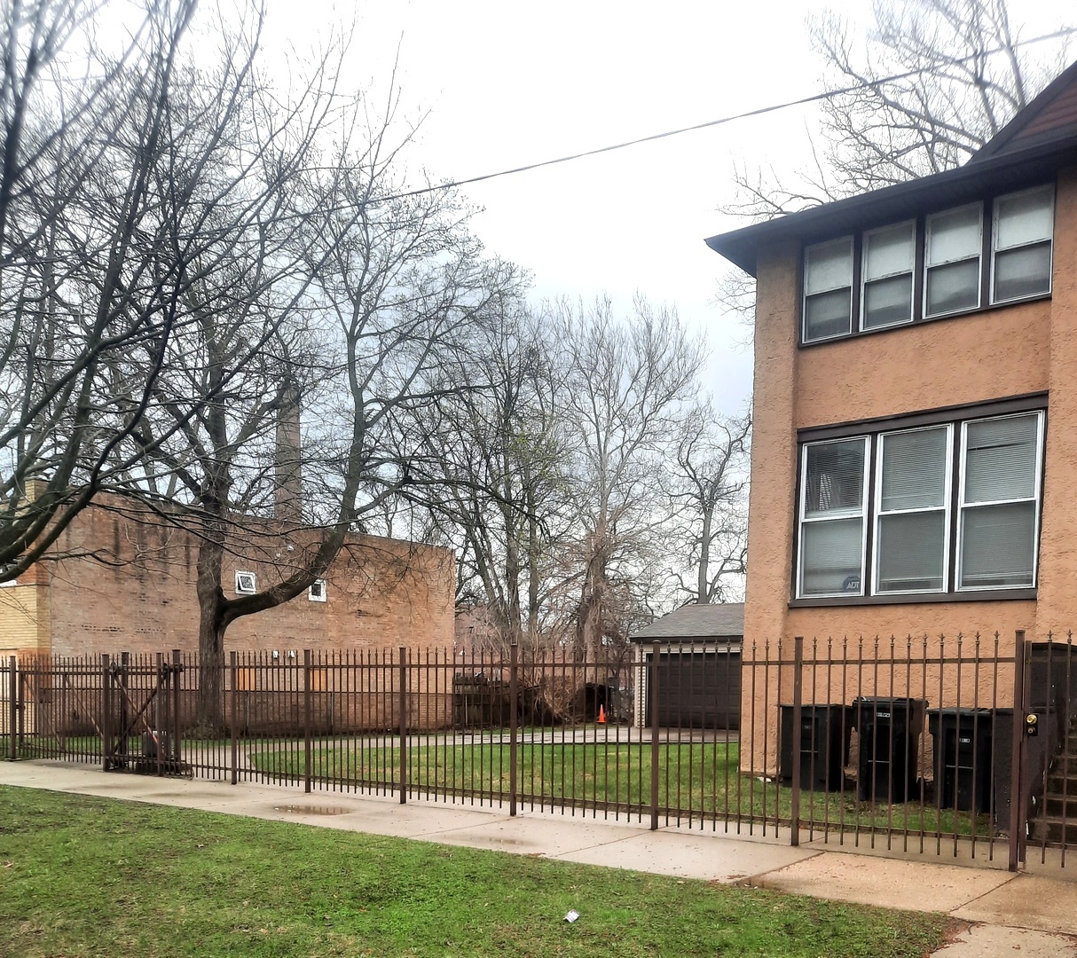 2665 E 77th Street