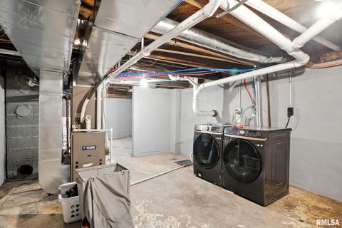 Tiny photo for 300 S 14TH Street, Le Claire, IA 52753 (MLS # QC4269578)