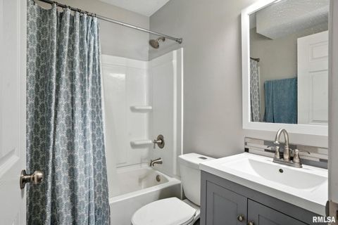 Tiny photo for 300 S 14TH Street, Le Claire, IA 52753 (MLS # QC4269578)