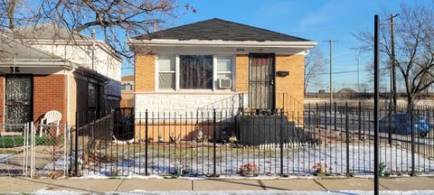 Tiny photo for 5359 S Lowe Avenue, Chicago, IL 60609 (MLS # 12598164)