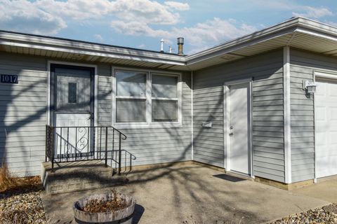 Tiny photo for 1017 FLORENCE Avenue, Chenoa, IL 61726 (MLS # 12555273)