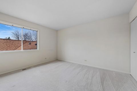 Tiny photo for 1480 Fairfax Lane #1480, Buffalo Grove, IL 60089 (MLS # 12590942)
