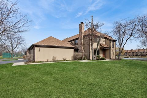 Photo of 1480 Fairfax Lane #1480, Buffalo Grove, IL 60089 (MLS # 12590942)