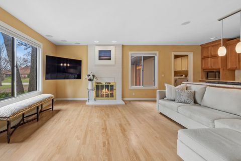 Tiny photo for 1480 Fairfax Lane #1480, Buffalo Grove, IL 60089 (MLS # 12590942)