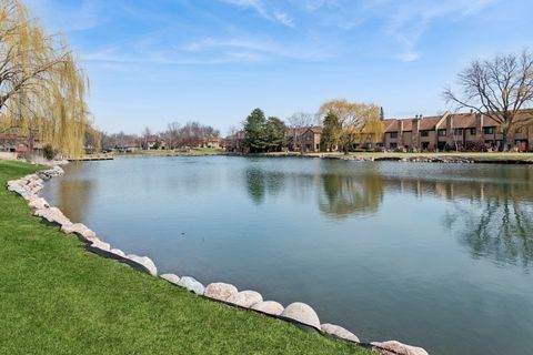 Tiny photo for 1480 Fairfax Lane #1480, Buffalo Grove, IL 60089 (MLS # 12590942)