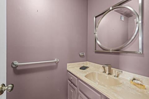 Tiny photo for 145 Rivershire Lane, Lincolnshire, IL 60069 (MLS # 12523898)